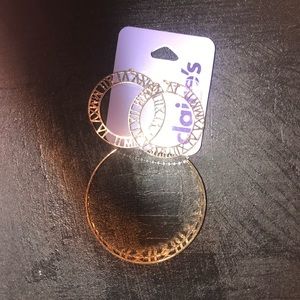 Claures bracelet with matching earrings